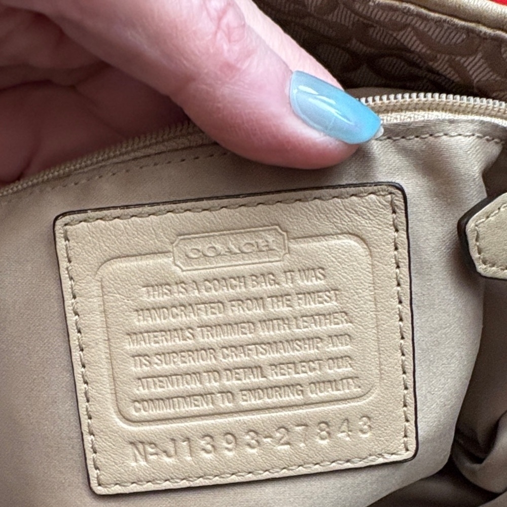 EUC Coach Gold Jaquard patterned Bag - Picture 12 of 13